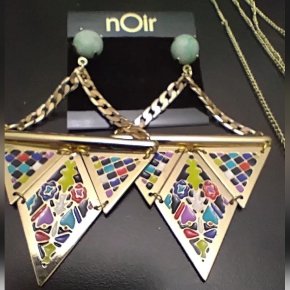 nOir Selena Enamel Earrings